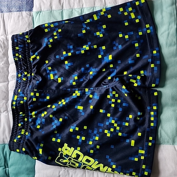 EUC Under Armour shorts size 18 months - Picture 4 of 5